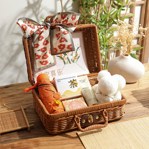 Juego de caja de regalo <span class=keywords><strong>para</strong></span> <span class=keywords><strong>empleados</strong></span>, cesta de mano tejida de ratán pequeña Vintage, cesta de Picnic <span class=keywords><strong>para</strong></span> regalo de cumpleaños <span class=keywords><strong>para</strong></span> niñas con recuerdos - Product Image 3