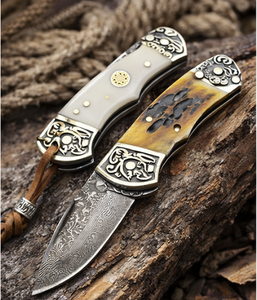 Couteau de poche pliant de survie UN512R en gros, mini couteau à lame tranchante en <span class=keywords><strong>damas</strong></span>, manche en os de vache marron-jaune sculpté en laiton - Product Image 4