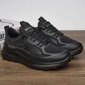 Chaussures de marche en maille noire pour hommes, bout rond, semelle extérieure en caoutchouc, respirantes, antidérapantes, amorties, pour les trajets quotidiens, chaussures décontractées - Product Image 1