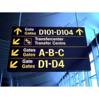 Boîte à lumière LED rectangulaire à fixation au plafond avec cadre en aluminium pour signalétique directionnelle intérieure des halls d'arrivée et de départ d'aéroports (personnalisable)