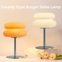 Lampe de table LED moderne minimaliste orange et blanche en fer, alimentée par piles, avec interrupteur, pour la décoration de chambre et de restaurant
