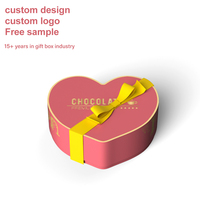 Boîte à chocolat personnalisée de luxe en forme de cœur rose haut de gamme, romantique, faite à la main, emballage en carton, boîte cadeau avec fermeture magnétique personnalisée