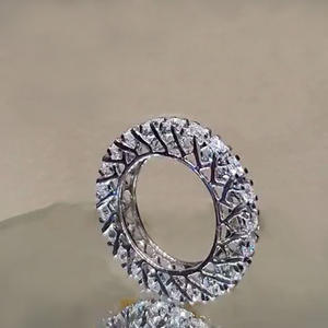 Anillo de Diamantes de Oro Blanco F1471, Corte Brillante Redondo, Color G Natural, Anillo de Compromiso Clásico para Mujer - Product Image 1