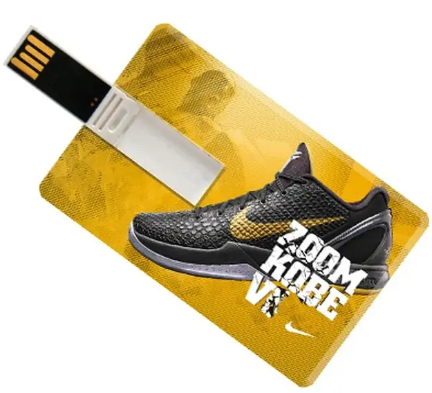 Unidad flash USB con forma de tarjeta de crédito Pequeño para encajar en tu cartera, pero lo suficientemente grande para ser impreso con cualquier logotipo, fotos