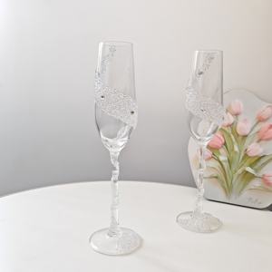 1ピース手描きダイヤモンドをちりばめた再利用可能な現代クーペウェディンググラス花嫁新郎トーストカップギフトセット - Product Image 5