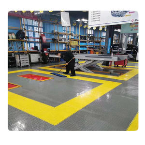 Tapis de sol en plastique industriel pour garage Tapis de sol en plastique durables en PVC pour garage à emboîtement - Product Image 1