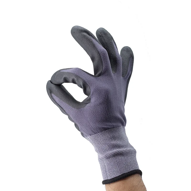 Sarung tangan nitril busa mikro lapisan akhir sangat tipis, sarung tangan hitam nitril nilon abu-abu 15G
