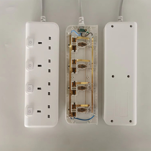 4WAY britannique UK Type prise de câble d'extension OEM personnalisé <span class=keywords><strong>prix</strong></span> usine multiprise barre de cuivre avec 3G1.25mm2 VED fil UKCA - Product Image 1