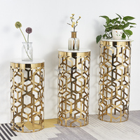 Support à fleurs de luxe pour banquets et mariages, en gros, avec cadre en acier inoxydable doré et plateau en verre, table de présentation pour villa et salon