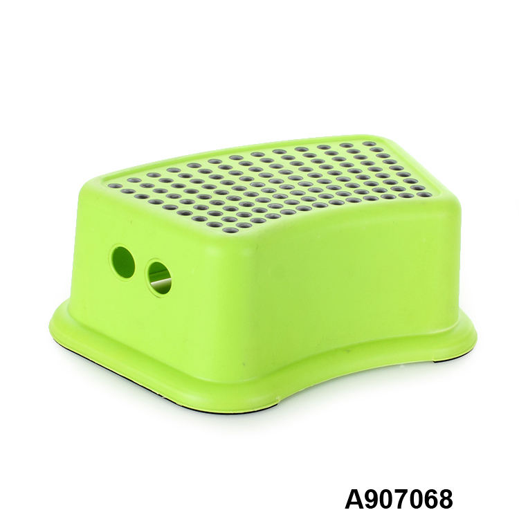 สีเขียวอ่อน