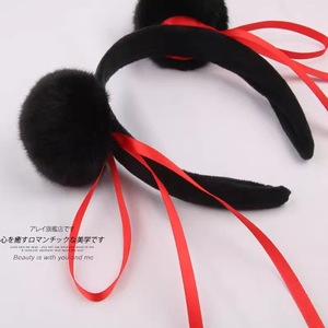 Serre-tête Nezha noir et rouge avec pompon, coiffe de fête pour enfant, en tissu, fabriqué à la main, collection Printemps 2025, origine Yiwu - Product Image 3