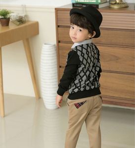 เสื้อยืดแขนยาวเด็กผู้ชายแบบใหม่ แต่งระบาย คอปก ขายส่ง - Product Image 3