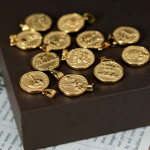 ดีไซน์ใหม่ปี 2025 สร้อยข้อมือและสร้อยคอรูปดอกไม้เคลือบทอง 18K PVD บนสแตนเลสสตีลไม่หมอง สำหรับผู้ชายและผู้หญิง - Product Image 3