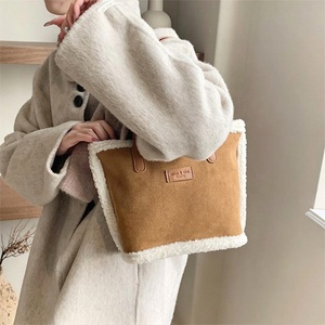 Zeyu 2026 Nuova Borsa Tote Moda <span class=keywords><strong>Cammello</strong></span> con Rifiniture in Shearling, Borsa a Mano da Donna in Finta Pelle Scamosciata, Portatile, Casual, per Uso Quotidiano e Viaggi Invernali, ODM OEM - Product Image 5
