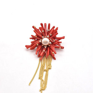 Broche de Perla Barroca Natural con borlas XILIANGFEIZI de lujo, broche de concha redonda de gama alta a la moda para mujer - Product Image 5