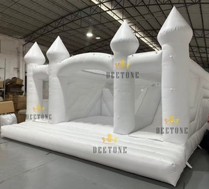 Château <span class=keywords><strong>gonflable</strong></span> blanc personnalisé avec double toboggan, aire de jeux <span class=keywords><strong>gonflable</strong></span> pour les fêtes et la location - Product Image 4