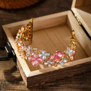 Venta caliente mujeres reloj inteligente <span class=keywords><strong>correa</strong></span> elástica pulseras con cuentas para <span class=keywords><strong>Apple</strong></span> <span class=keywords><strong>Watch</strong></span> Band 8/7/6/5/4/3/2 - Product Image 4