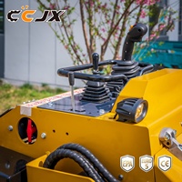 Mini-chargeuse compacte V1000 OEM avec hydraulique auxiliaire haute pression et débit personnalisé pour applications d'attaches lourdes