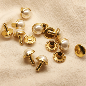 Remaches Metálicos Decorativos <span class=keywords><strong>de</strong></span> Lujo con Perlas Doradas al por Mayor para Prendas, Zapatos y Accesorios <span class=keywords><strong>de</strong></span> Cuero, Remaches con Recubrimiento Personalizado - Product Image 3