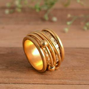 Anillo Giratorio Moderno Hecho a Mano con Cuentas de Latón Chapadas en Oro de 14K, Anillo Antiestrés para Aliviar la Ansiedad - Product Image 4