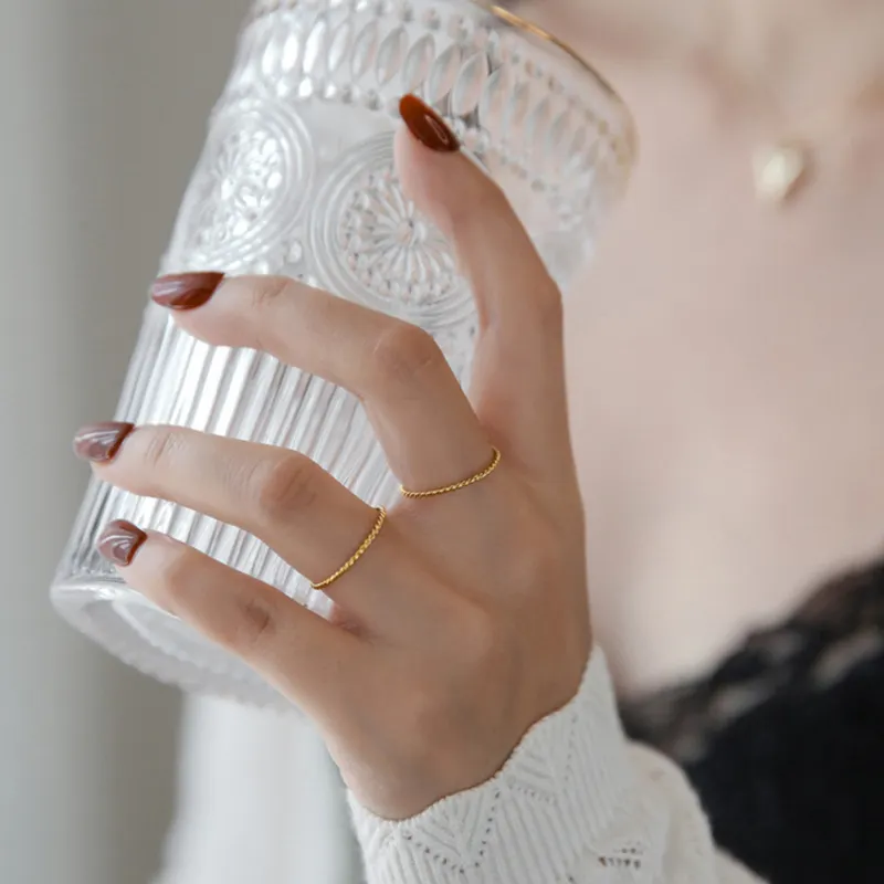 Dainty anel de corda torcida, aço inoxidável minúsculo, anéis de corda torcida, menina 18k, joias banhadas a ouro, anéis de casamento, empilhamento