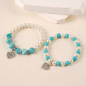 Bracelet perlé en perles et turquoise, pendentif en forme de cœur, bracelet élastique, bijoux pour femmes, cadeau - Product Image 1