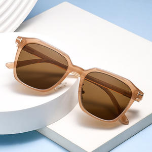 Gafas de Sol Cuadradas Ks 3783, Montura de PC, Lentes TAC con Protección UV400, Antideslumbrantes, Unisex, Color Beige, para Conducir y Uso en Exteriores - Product Image 1