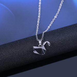 Collana con ciondolo a forma di gru di carta per donna, catena corta alla clavicola, gioielli semplici e alla moda - Product Image 4