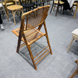 Chaise pliante en plastique pour événements, fêtes, jardins et extérieur, style vintage imitation bambou pour réceptions de mariage - Product Image 4