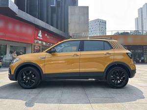 Guazi pour <span class=keywords><strong>Volkswagen</strong></span> <span class=keywords><strong>T</strong></span>-<span class=keywords><strong>Cross</strong></span> SUV 280TSI 5 places 1.5T 160CV Automatique Compact Intérieur Cuir Foncé Essence Prix Abordable - Product Image 3