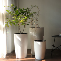 Pot bunga Nordic dengan penyerapan air otomatis Diameter besar lantai plastik desain Modern-grosir pasokan langsung pabrik