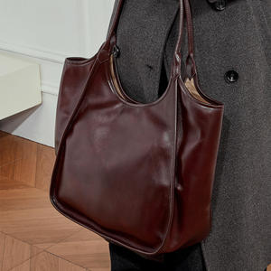 Sac fourre-tout élégant en cuir de vachette pleine fleur, sac à main pour femme en cuir tanné végétal, grande capacité, sac à bandoulière pour les trajets quotidiens - Product Image 4