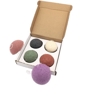 Vente chaude 100% éponge de visage de Konjac naturel pour le style d'impression de triangle d'<span class=keywords><strong>Amazon</strong></span> avec étiquetage personnalisé - Product Image 1