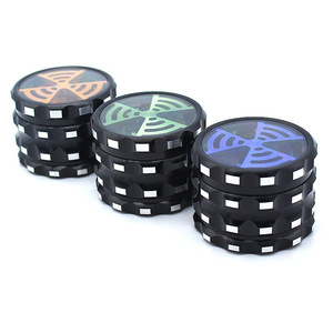 เครื่องบดสมุนไพรแบบขายส่ง บดใบยาสูบและเครื่องเทศ 4 ส่วน ทำจากโลหะผสมสังกะสี ประดับด้วยคริสตัลลายสัตว์ อุปกรณ์เสริมสำหรับการสูบบุหรี่ - Product Image 5