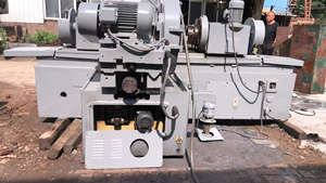 Machine à rectifier les vilebrequins M8240 1100 mm pour le rectage des vilebrequins de moteur, du col de vilebrequin et des paliers principaux - Product Image 4