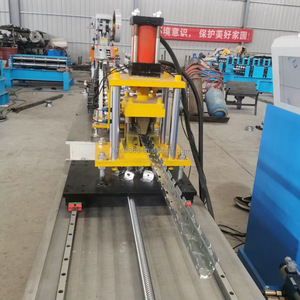 Unistrut <span class=keywords><strong>C</strong></span> Kanaal Rolvormmachine Met Tandwiel Plc Motor Kerncomponenten <span class=keywords><strong>C</strong></span> Stud Rolvormmachine - Product Image 2