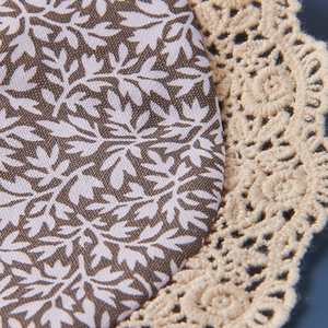 बेबी फ्रेंडली कपास मिश्रण ठोस पैटर्न गर्म त्वचा के अनुकूल गैर-परेशान हुक और लूप बंद प्यारा फैशन फीडिंग बीब - Product Image 4