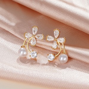 Orecchini a forma di fiore Vilagold, placcati in oro, con perle finte AAA, rotonde, bianche, romantici, gioielli da sposa per donna - Product Image 4