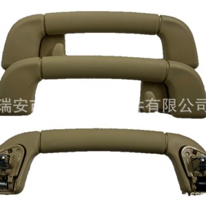 มือจับประตูรถยนต์โตโยต้า แคมรี่ ไฮแลนเดอร์ ปราโด รุ่น 74610-30240 74610-30320 สีเบจ พลาสติกผิวสัมผัสแบบมีลาย อะไหล่ทดแทน - Product Image 1