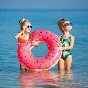 <span class=keywords><strong>Bouée</strong></span> de natation <span class=keywords><strong>gonflable</strong></span> Chuanghai OEM/ODM en forme de <span class=keywords><strong>donut</strong></span> avec <span class=keywords><strong>bouée</strong></span> de sauvetage pour adultes et enfants, en PVC, pour utilisation en piscine extérieure - Product Image 2