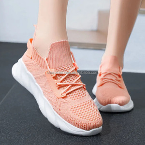 Nouveau Designer Femmes Sports Casual Sneakers <span class=keywords><strong>Top</strong></span> <span class=keywords><strong>Sider</strong></span> Brodé Fly Knit Upper Style Coréen Tendance De La Mode - Product Image 6