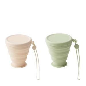 Gobelet d'eau pliable en silicone de haute qualité, design simple, portable et réutilisable, idéal pour le camping et les sports. - Product Image 3
