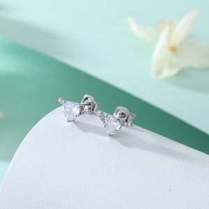 Pendientes de Botón Modernos de Plata de Ley con Circonita en Forma de V, Chapados en Rodio, para Boda o Compromiso - Product Image 3