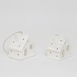 Cordless LED Ceramic Village Building scena <span class=keywords><strong>natalizia</strong></span> personalizzata villaggio vacanze in miniatura piccole case in ceramica appese in vendita - Product Image 5
