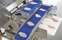Trancheur horizontal automatique, pour la viande des seins de poulet, avec système de triage intelligent pour épaisseur réglable