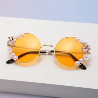 Nouvelles Lunettes de Soleil Printemps 2026 Style Européen et Américain Audacieux avec Strass DIY, Lunettes Cœur Tendance en Perles Anti-UV UV400