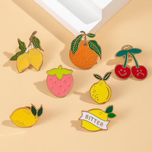Neue Mode Cartoon Obst Brosche Pin Weiche Emaille Metall Anstecknadeln Erdbeer Orange Zitrone Abzeichen für Hut Kleidung Tasche Schmuck - Product Image 4