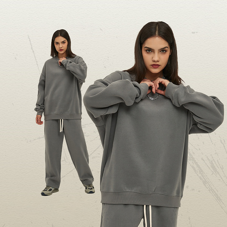 สีเทาเข้ม