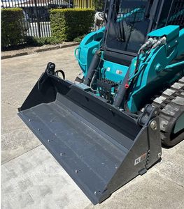 Oferta Especial: Potente Cargadora de Orugas SUNWARD SWTL4528 con Motor Kubota, Capacidad de 5 Toneladas para Construcción y Agricultura - Product Image 4