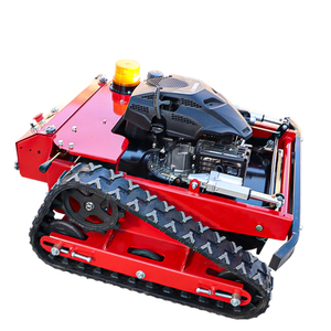 Robot tondeuse à chenilles télécommandé à essence avec moteur et boîte de vitesses intégrées, disponible – Tondeuse à gazon Husqvarna - Product Image 1